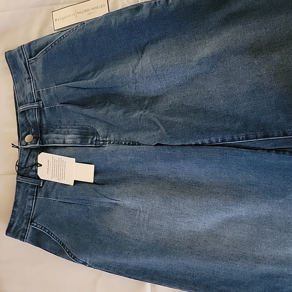 Tailored Wide Leg Jean